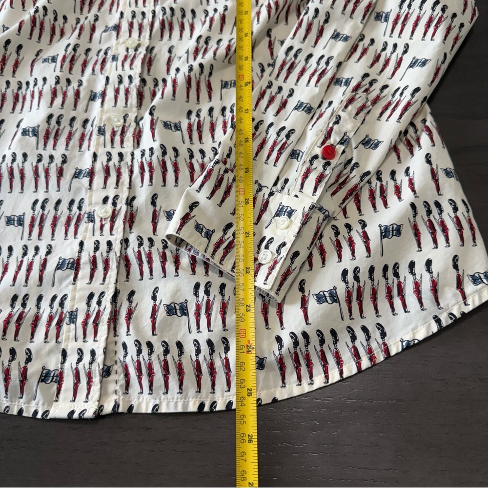 BODEN Beefeater Royal Guard print button front Blouse Size 10R - Picture 6 of 8